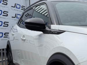 2020 Peugeot 2008 1.2 Puretech Gt Line SUV 5dr Petrol Eat Euro 6 (s/s) (130 Ps) in Multicolour — image 4