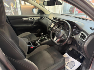 2017 Nissan Qashqai 1.5 Dci N-Connecta Euro 6 (s/s) 5dr in Grey — image 6