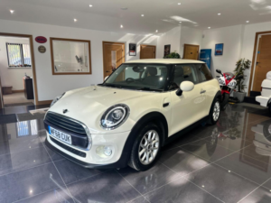 2018 MINI Hatch