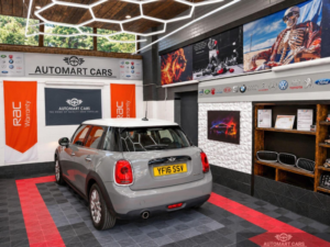 2016 MINI Hatch 1.5 Cooper Euro 6 (s/s) 5dr in Grey — image 4