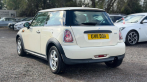 2011 MINI Hatch 1.6 One Euro 5 3dr in White — image 4