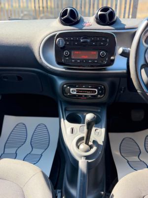 2016 Smart Forfour 1.0 Passion Twinamic Euro 6 (s/s) 5dr in Red — image 6