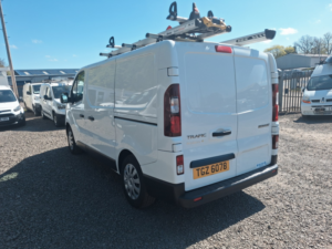 2021 Renault Trafic 2.0 Sl28 Energy Dci 120 Business+ My19 in White — image 6