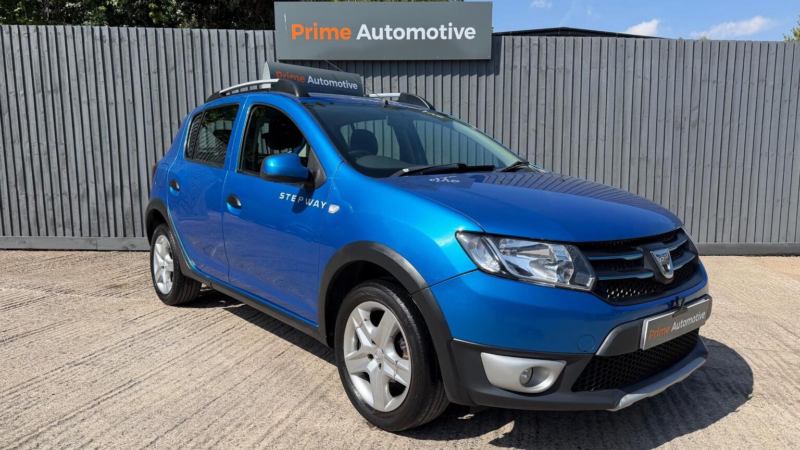 2014 Dacia Sandero Stepway 1.5 Dci Laureate Euro 5 5dr in Blue — image 1
