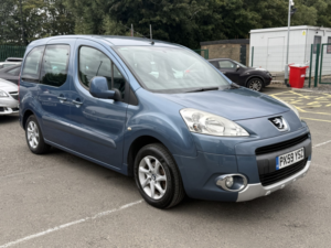 2009 Peugeot Partner Tepee 1.6 Hdi Tepee S in Blue — image 2