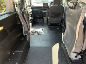 2024 Peugeot Rifter Drive From / Passenger Up Front Wheelchair Accessible Vehicle Wav in Grey — image 5