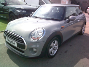 2016 MINI Hatch 1.2 One 3-Door Hatch in Grey — image 6