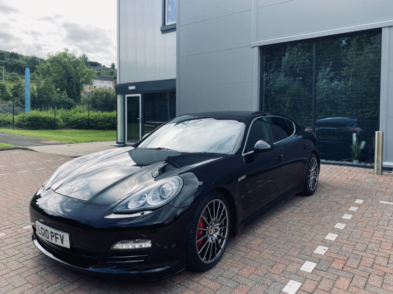 2010 Porsche Panamera 4s Pdk in Black — image 1