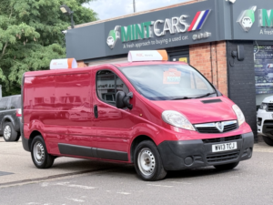 2013 Vauxhall Vivaro 2.0 2900 Cdti Ecoflex in Red — image 2