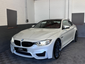 2017 BMW M4 3.0 Biturbo Competition Coupe 2dr Petrol Dct Euro 6 (s/s) (450 Ps) in White — image 4