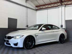 2017 BMW M4 3.0 Biturbo Competition Coupe 2dr Petrol Dct Euro 6 (s/s) (450 Ps) in White — image 5