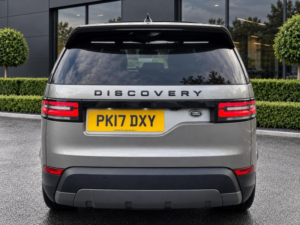 2017 Land Rover Discovery 3.0 Td V6 First Edition Auto 4WD Euro 6 (s/s) 5dr in Silver — image 6