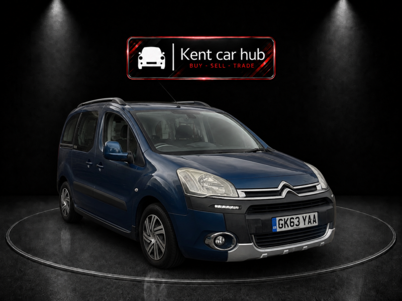 2013 Citroen Berlingo 1.6 E-Hdi Airdream Xtr in Blue — image 1