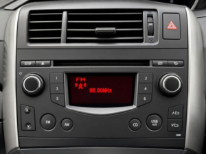 2013 Toyota Verso 1.6 V-Matic Active Euro 5 5dr (7 Seat) in Grey — image 4