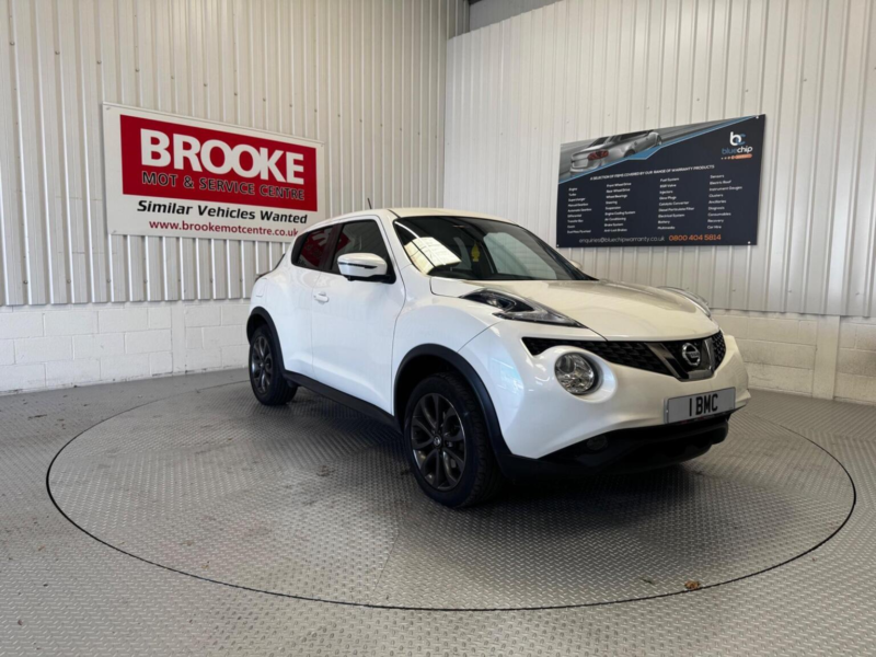 2018 Nissan Juke 1.6 Tekna Xtron Euro 6 5dr in White — image 1