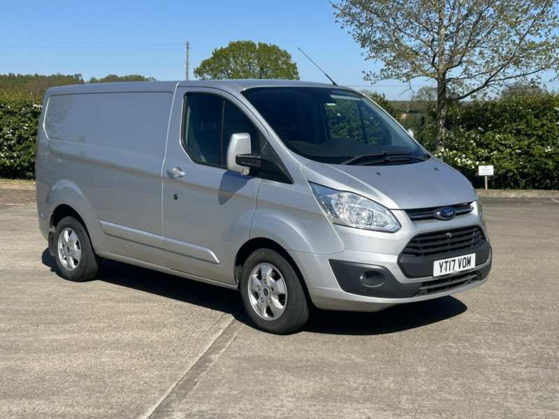 2017 Ford Transit Custom 2.0 Tdci 270 Limited in Silver — image 1
