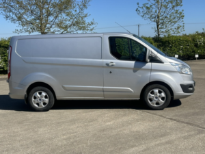 2017 Ford Transit Custom 2.0 Tdci 270 Limited in Silver — image 2