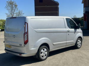 2017 Ford Transit Custom 2.0 Tdci 270 Limited in Silver — image 3