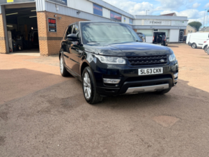 2013 Land Rover Range Rover Sport 3.0 Sd V6 Hse in Black — image 2