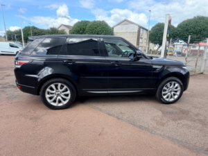 2013 Land Rover Range Rover Sport 3.0 Sd V6 Hse in Black — image 5