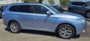 2014 Mitsubishi Outlander 2.0h 12kwh Gx4hs CVT 4WD Euro 5 (s/s) 5dr in Blue — image 3