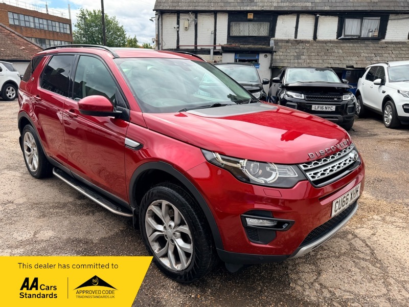 2016 Land Rover Discovery Sport Td4 Hse in Red — image 1