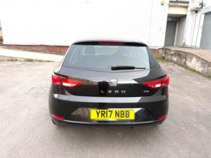 2017 SEAT Leon 1.6 Tdi Se Dynamic Technology Euro 6 (s/s) 5dr in Black — image 6