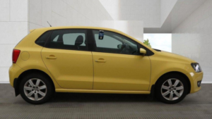 2010 Volkswagen Polo 1.2 Moda Euro 5 5dr in Yellow — image 2