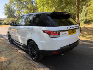 2015 Land Rover Range Rover Sport 3.0 Sd V6 Hse Dynamic in White — image 5