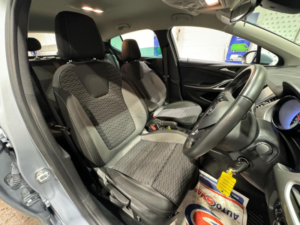 2020 Vauxhall Astra 1.2 Turbo Sri Vx Line Nav Euro 6 (s/s) 5dr in Silver — image 3