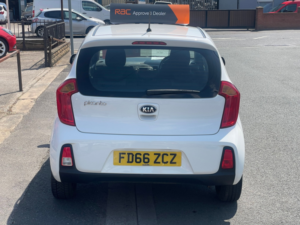 2017 Kia Picanto 1.0 1 Air Hatchback 5dr Petrol Manual Euro 6 (65 Bhp) in White — image 5