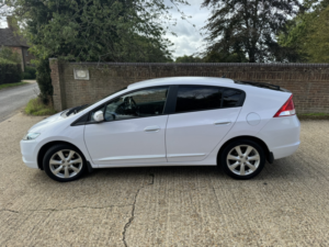 2011 Honda Insight 1.3 H Ima Ex in White — image 6