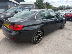2012 BMW 3 Series 2.0 320d Luxury Saloon 4dr Diesel Manual Euro 5 (s/s) (184 Ps) in Black — image 3