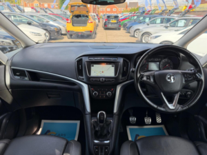 2018 Vauxhall Zafira Tourer 1.4i Turbo Sri Nav Euro 6 5dr in Black — image 2