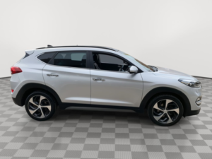 2016 Hyundai Tucson 1.7 Crdi Blue Drive Premium Se SUV 5dr Diesel Dct Euro 6 (s/s) (141 Ps) in Silver — image 6