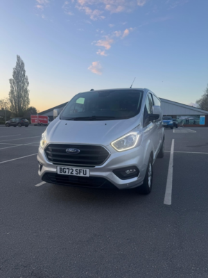2022 Ford Transit Custom 2.0 Transit Custom Limited Van 300 L2 2.0l Ecoblue 130ps Fwd 6 Speed Manual in Silver — image 2