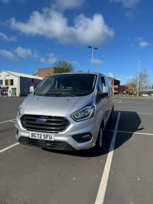 2022 Ford Transit Custom 2.0 Transit Custom Limited Van 300 L2 2.0l Ecoblue 130ps Fwd 6 Speed Manual in Silver — image 4