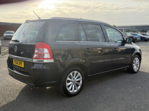 2014 Vauxhall Zafira 1.7 Cdti Ecoflex Design in Black — image 3