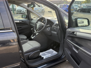 2014 Vauxhall Zafira 1.7 Cdti Ecoflex Design in Black — image 6