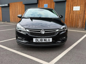 2018 Vauxhall Astra 1.4i Turbo Sri Nav Euro 6 5dr in Black — image 3