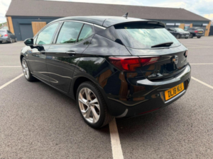 2018 Vauxhall Astra 1.4i Turbo Sri Nav Euro 6 5dr in Black — image 5