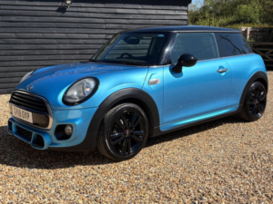 2018 MINI Hatch 1.5 Cooper Euro 6 (s/s) 3dr in Blue — image 3