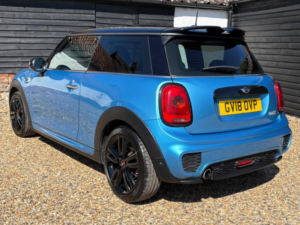 2018 MINI Hatch 1.5 Cooper Euro 6 (s/s) 3dr in Blue — image 4