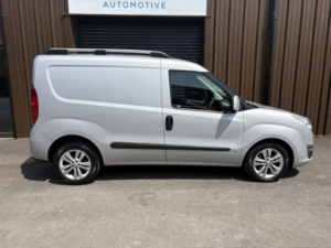 2015 Vauxhall Combo 1.3 Cdti 2000 16v Sportive in Silver — image 5