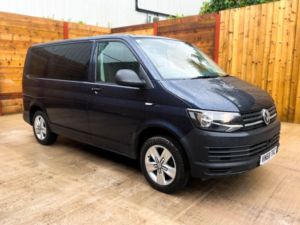 2018 Volkswagen Transporter 4 SEAT Auto Wheelchair Accessible Disabled Access Vehicle Wav in Blue — image 3