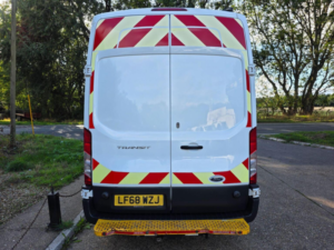 2018 Ford Transit 2.0 350 Ecoblue Fwd L2 H3 Euro 6 5dr in White — image 4