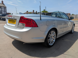 2013 Volvo C70 2.0 D3 Se Lux Solstice in Silver — image 2