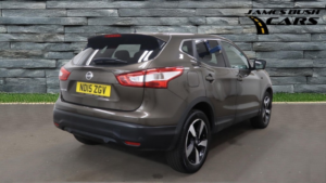 2015 Nissan Qashqai 1.6 Dig-T N-Tec in Beige — image 4