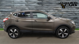 2015 Nissan Qashqai 1.6 Dig-T N-Tec in Beige — image 6