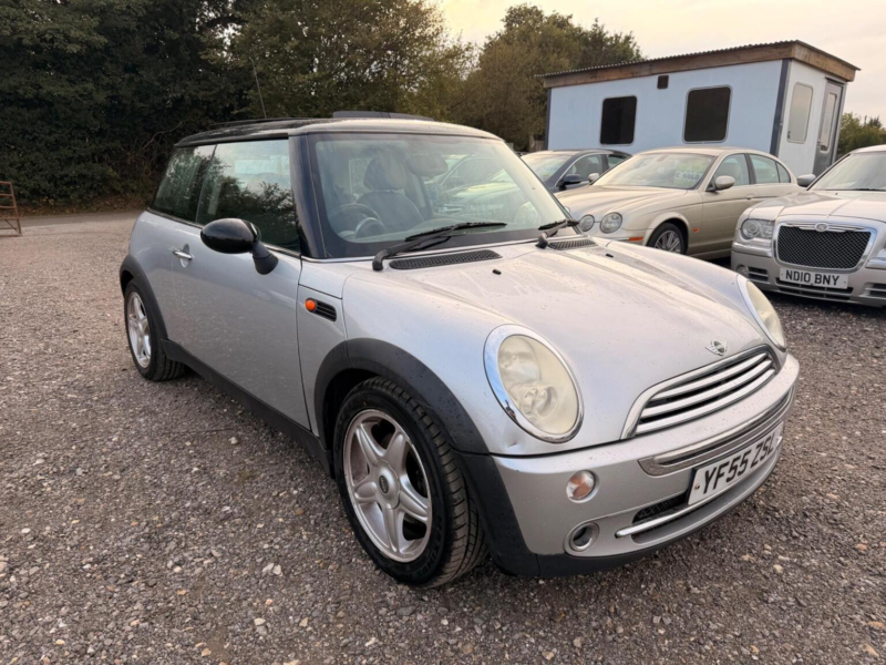2006 MINI Hatch 1.6 Cooper Euro 4 3dr in Silver — image 1